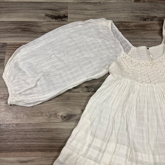 Free People Ari Boho Mini Dress Cotton Crochet Size Medium - Picture 3 of 10